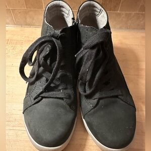 Dansko women’s Onyx Black Milled Hightop Leather Nubuck Sneaker size 39